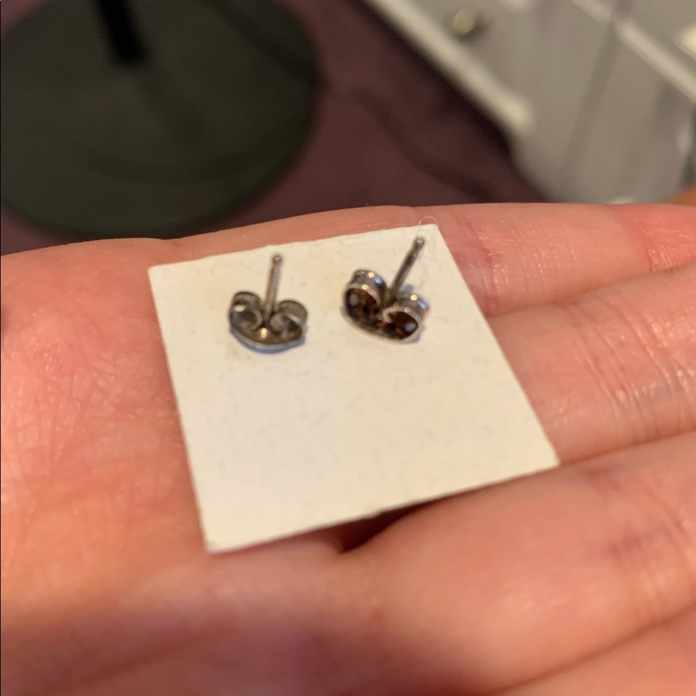 Blue stud earring - Picture 2 of 3